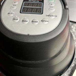 Instant Pot AIR FRYER lid and basket